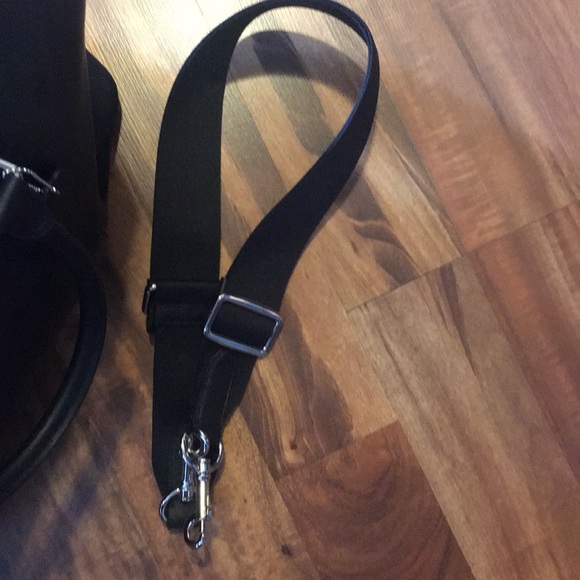 Coach Tote - Picture 3 of 6